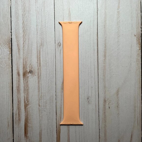 Apple Solo Loop Watch Band - Size 7 - 6"L - for 42mm, 44mm, and 45mm - Pre Owned - Picture 2 of 4